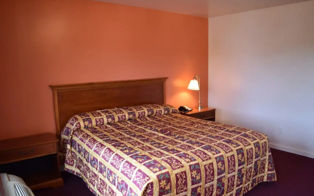 Plymouth Motor Lodge