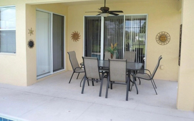 BellaVida Palms Private Screened Pool Home