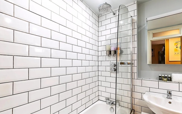 A Stylish Haven Near Portobello Road