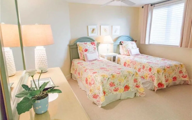 Windsor Place 303 by RedAwning