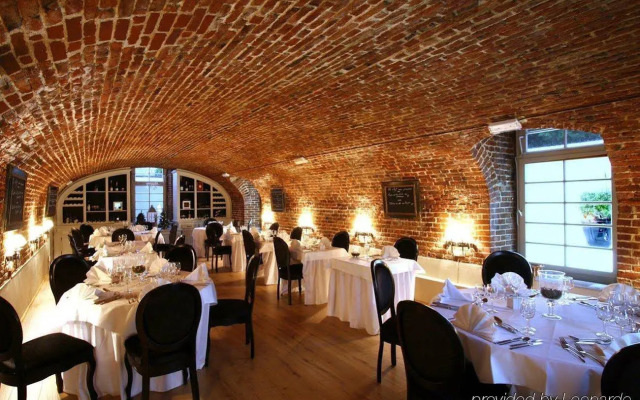 Chateau de La Motte Fénelon