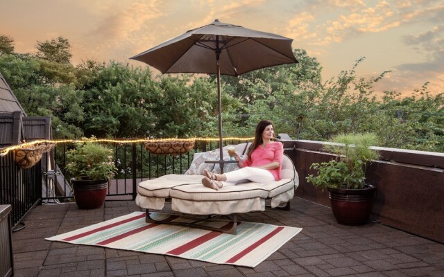 Graham-Carroll House Bed & Breakfast