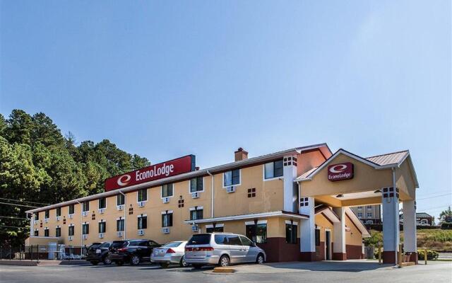 Econo Lodge Cartersville-Emerson Lake Point