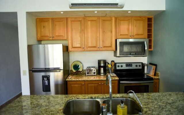 Peninsula 103 2 BR by Casago