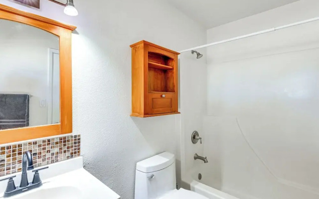 Outdoor Oasis: Family-Friendly Home In Scottsdale!