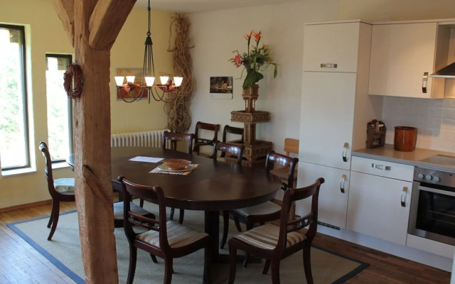 Rustic-style Apartment in Buschenhagen With Garden