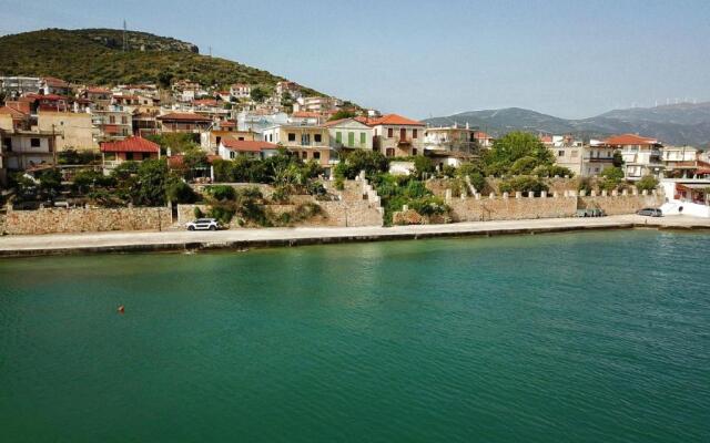 Seafront apartment ΙΙ in Kiveri, near Nafplion.