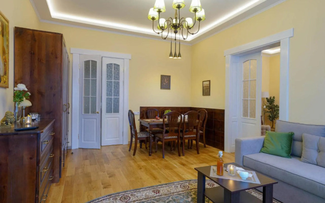 Lviv Suites at Shopena st. 4