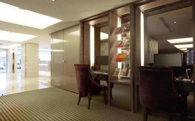 The Metro Hotel