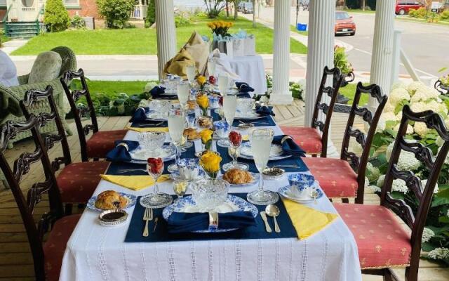1000 Islands B&B – The Bulloch House