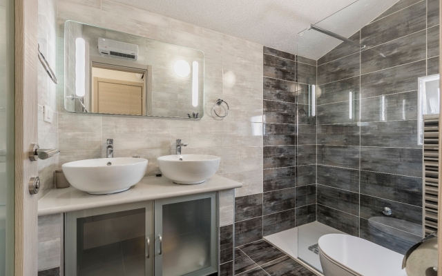 Holiday house Goldie - 30 m from beach: Sevid, Riviera Trogir