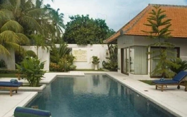 Andrea Villas & Suites