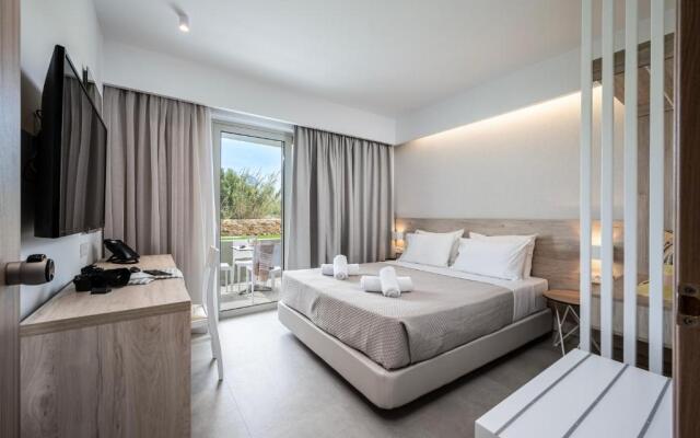Mythos Suites Hotel