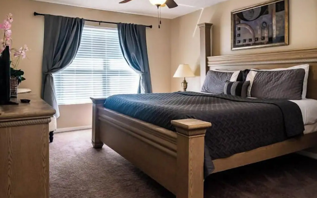 Crescent Lakes Villa