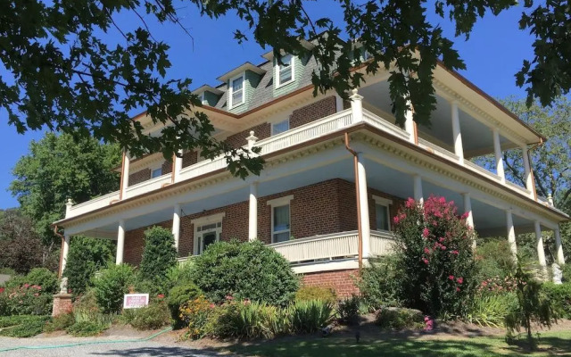 The Reynolds Mansion