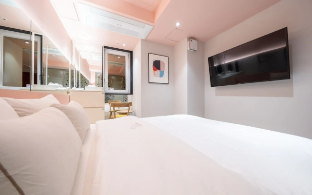 Lexy Hotel