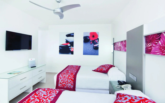 Hotel Riu Playa Blanca - All Inclusive