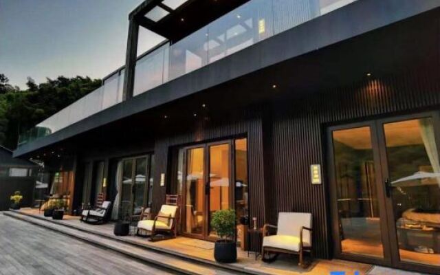 Yee Choi Hotels & Resorts