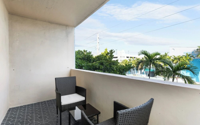 Bay Harbor Sunset Apt 3A
