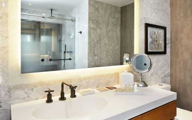 Refinery Hotel