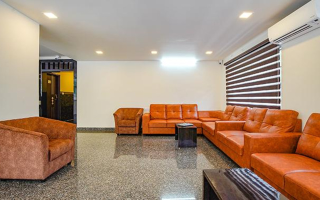 Fabhotel Greenwood Xpress Inn
