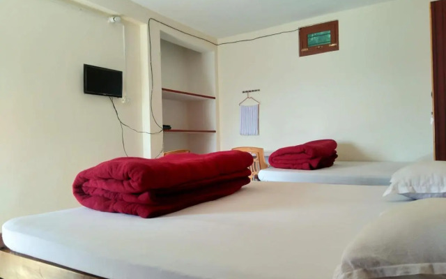 StayApart - Maa Anadmayee Guest House