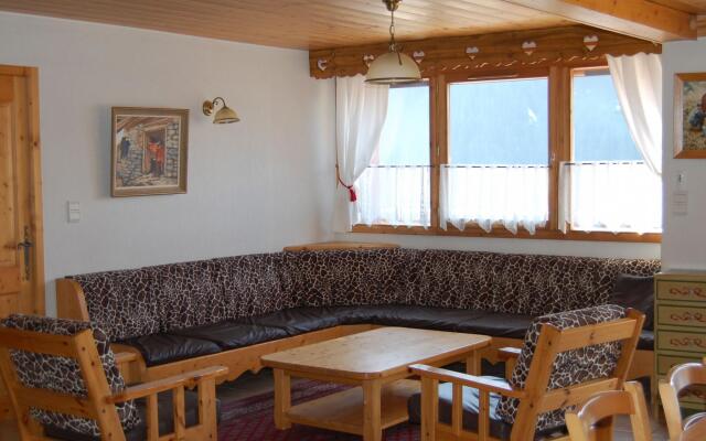 Beautiful South Facing Chalet