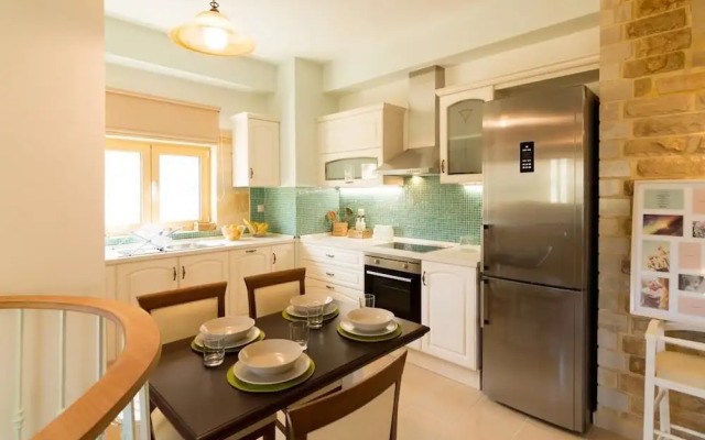 Nikolas Villas Kamilari