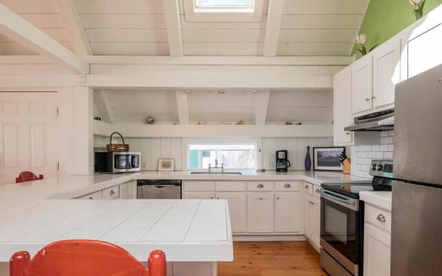 Cuddlefish by Oak Island Accommodations