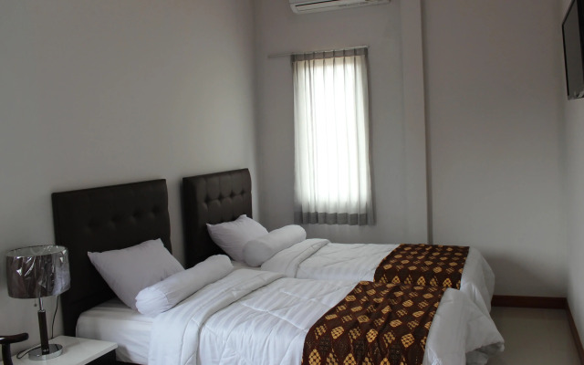 Rene Hotel