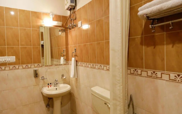 OYO 2730 Hotel Ethnic Residency
