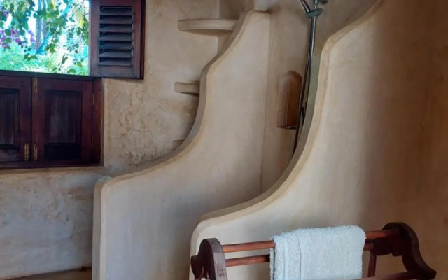 Samaki House