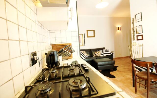 Groovy Rome Art Apartment