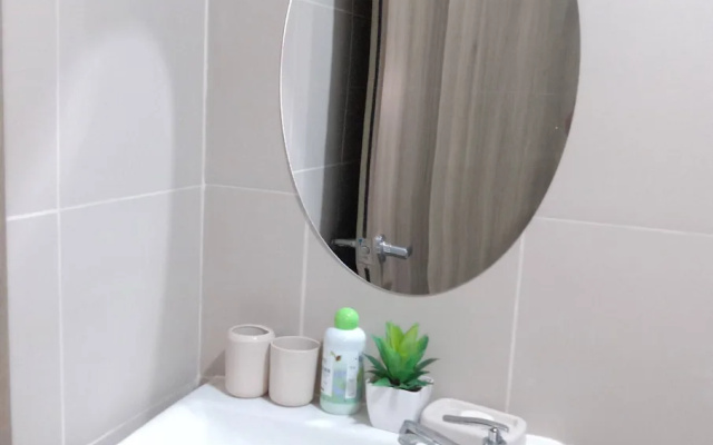 Luxurious Bayview 2BR Near MOA Picc CCP Free Wifi