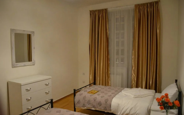 HOTEL125
