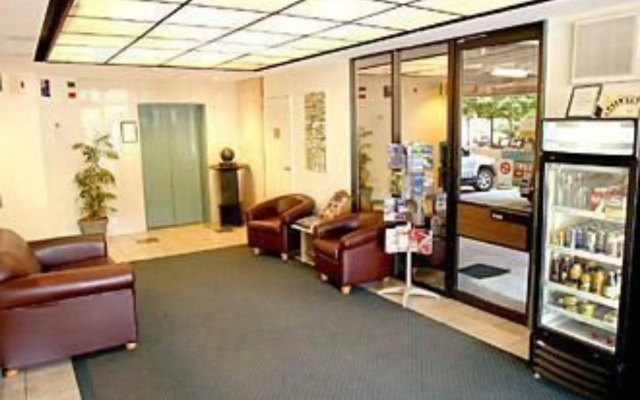 Chasely Apartment Hotel