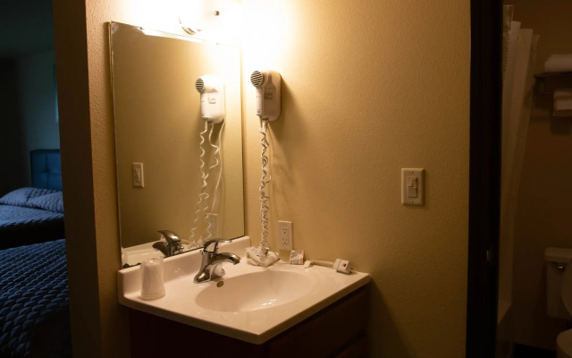 East Grand Inn