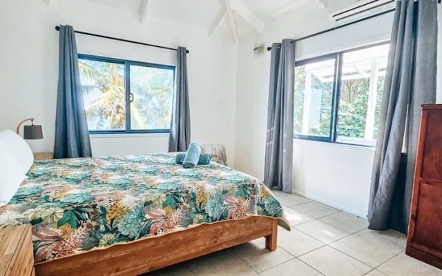 Toreaiva Beachfront Studios