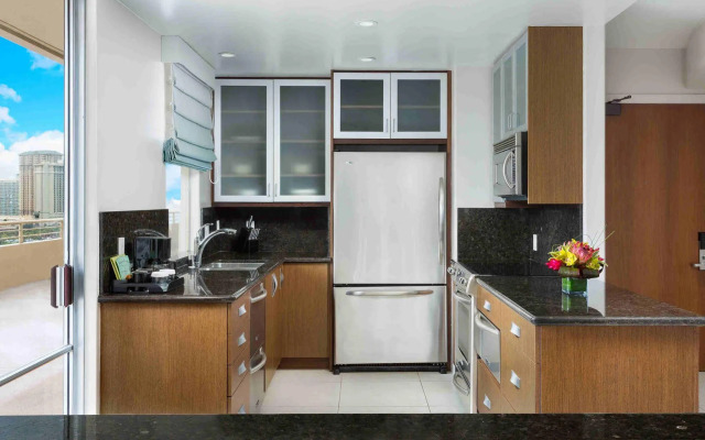 Courtyard by Marriott Waikiki Beach