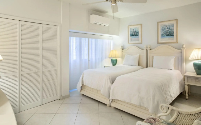 Secret Harbour Beach Resort