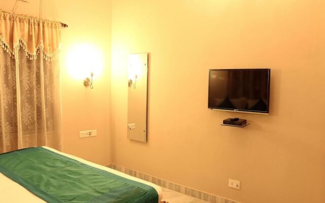 OYO 2335 Apartment Lakeplace