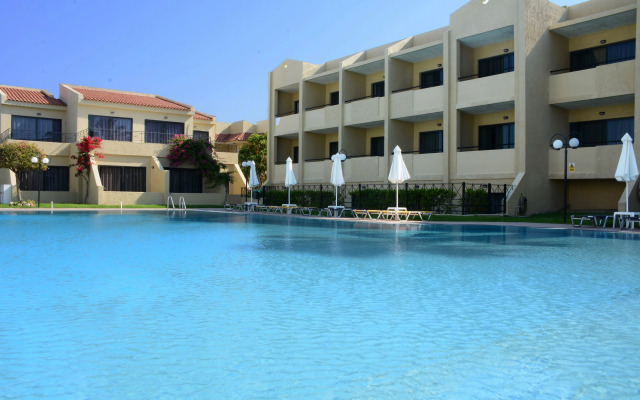 Summerland Hotel & Bungalows