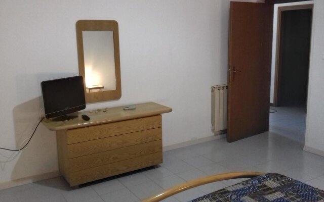 Apartment With 2 Bedrooms in Pescara, With Balcony and Wifi - 300 m Fr