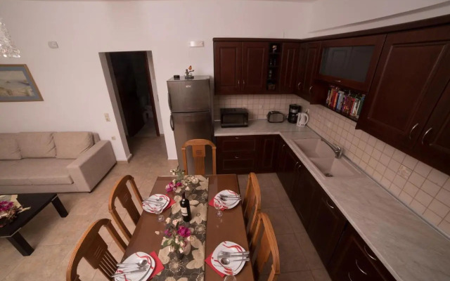 Bodikos Villas & Apartments