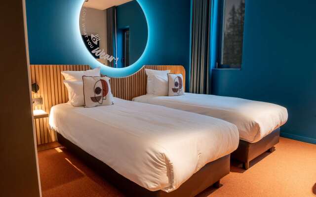 Mah Hotel