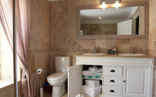 Les Gites du Château Mont D'onel