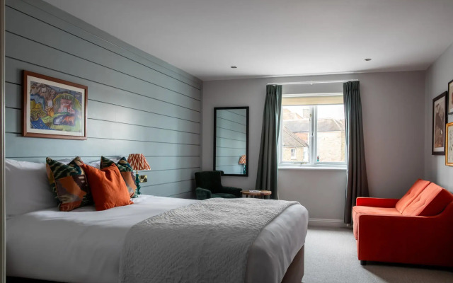 The Bridge Hotel