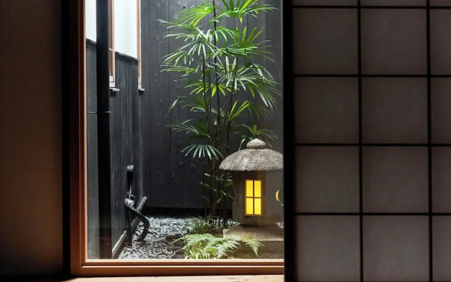 YADORU KYOTO HANARE Shirotaki No Yado