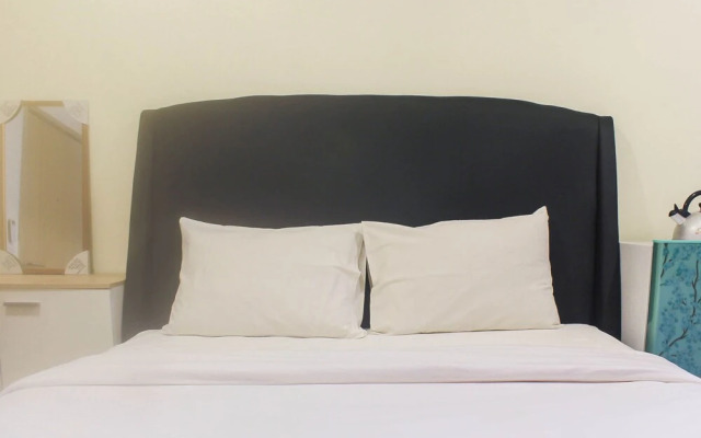 Comfort 1Br At Meikarta Apartment