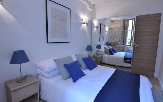 Picasso Apartments